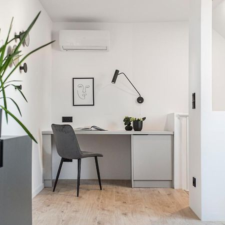 As-Home Dwupoziomowy Apartament Przy Dworcu Pkp Parking Free Wrocław Buitenkant foto